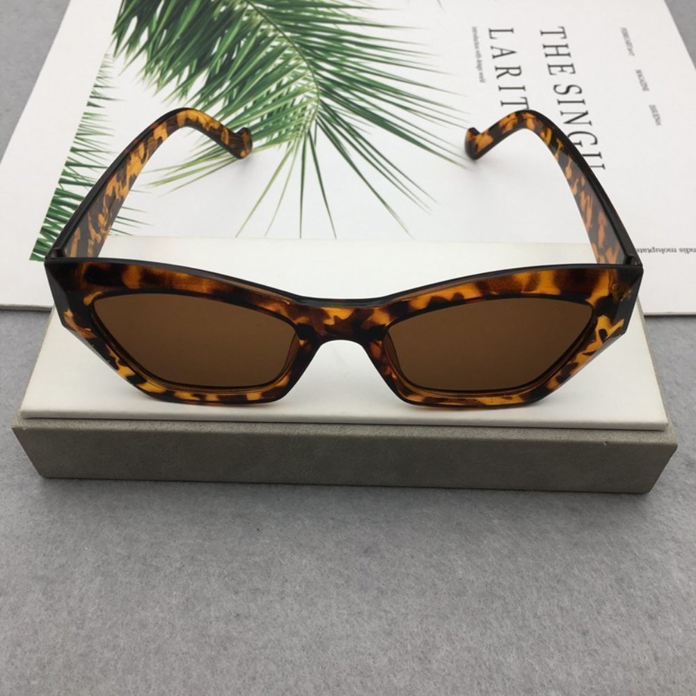 Fashion Sunglasses for Women and Men